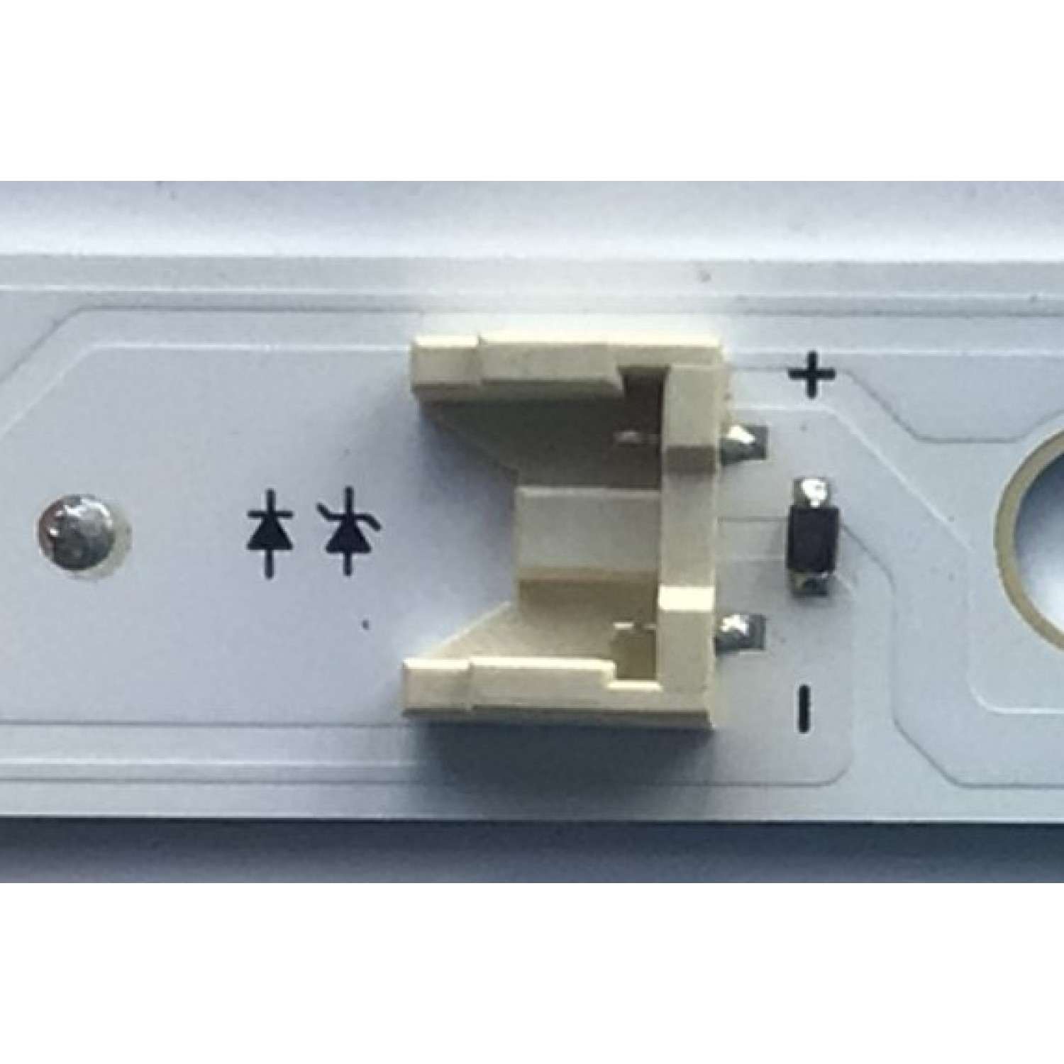 KIT DE LED'S PARA TV LG (4 PIEZAS) / NUMERO DE PARTE EAV65022801 / 50UP75_LGD / LEDAZ-Y20-TRIDENT_50UN73_H / LEDAZ 50UN73 R1.0 200624 / E466169 / PANEL NC500DQG-AAKK3 / MODELOS 50UP7560AUD / 50UN6955ZUF - Imagen 2